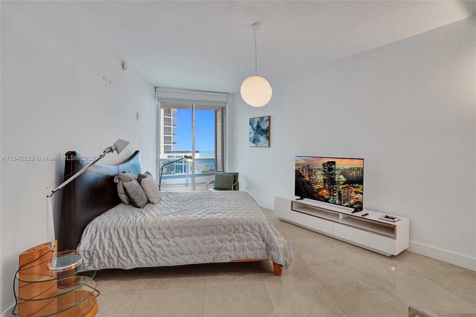 Small Image of 31 SOUTH EAST 6TH ST #2104, Miami Number 31