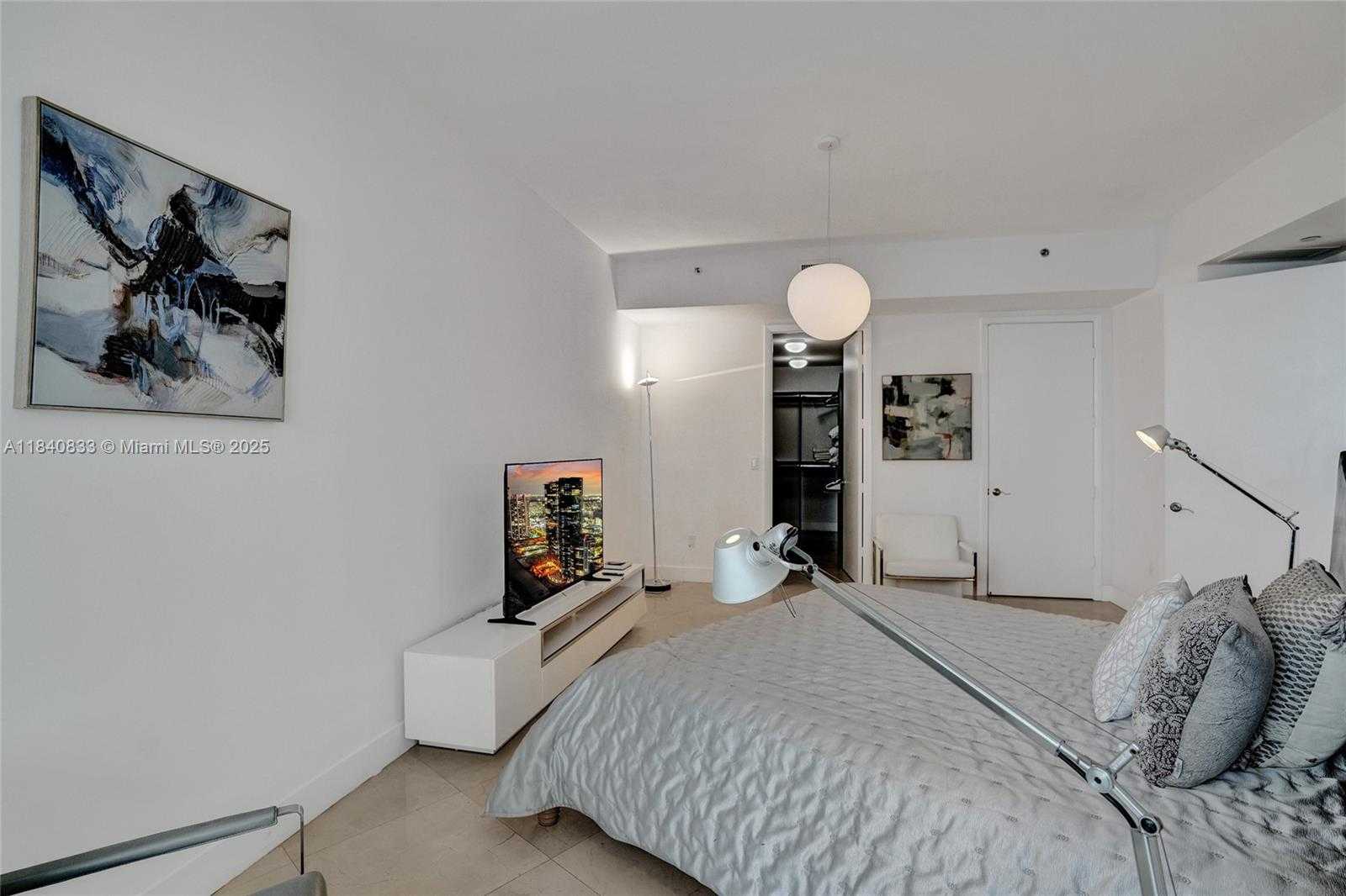Small Image of 31 SOUTH EAST 6TH ST #2104, Miami Number 33
