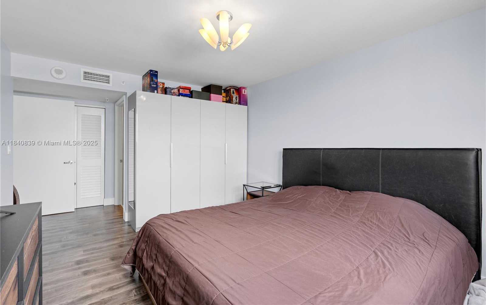 Small Image of 1688 WEST AVE #1209, Miami Beach Number 10