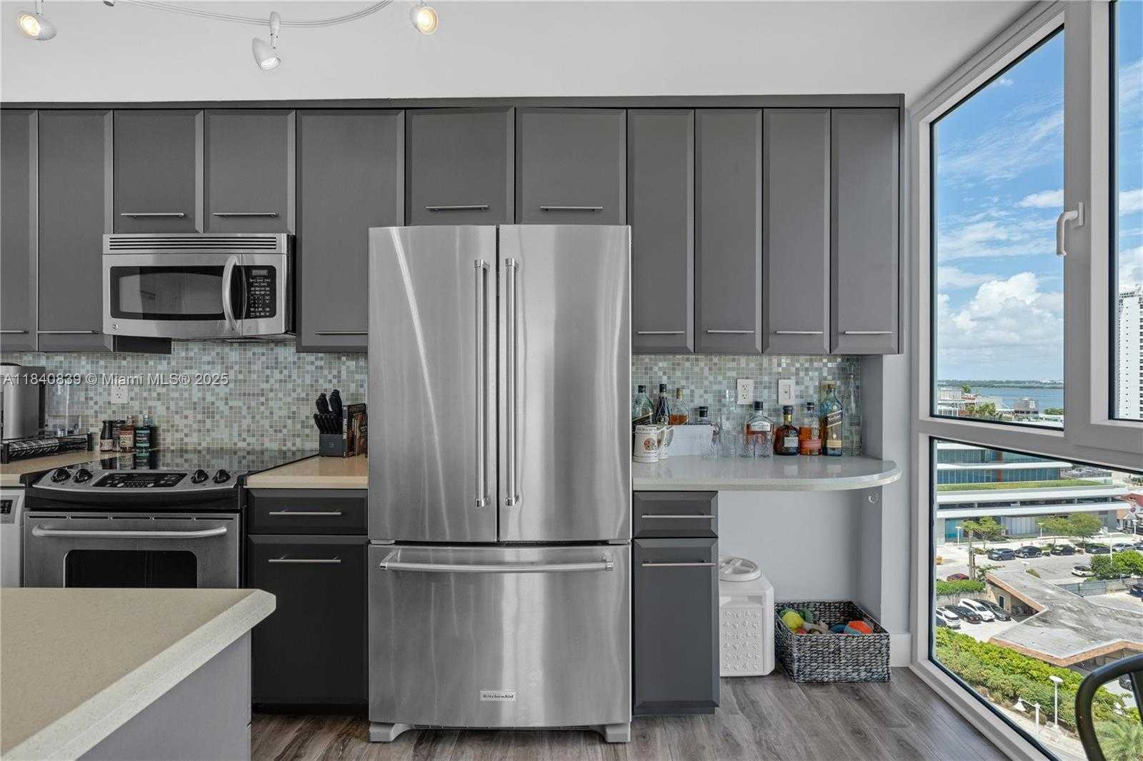 Small Image of 1688 WEST AVE #1209, Miami Beach Number 7