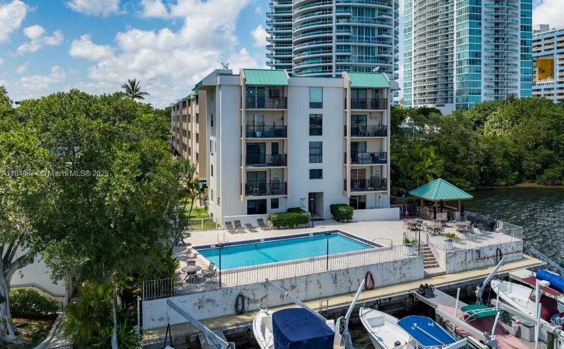 Small Image of 2201 BRICKELL AVE #96, Miami Number 27