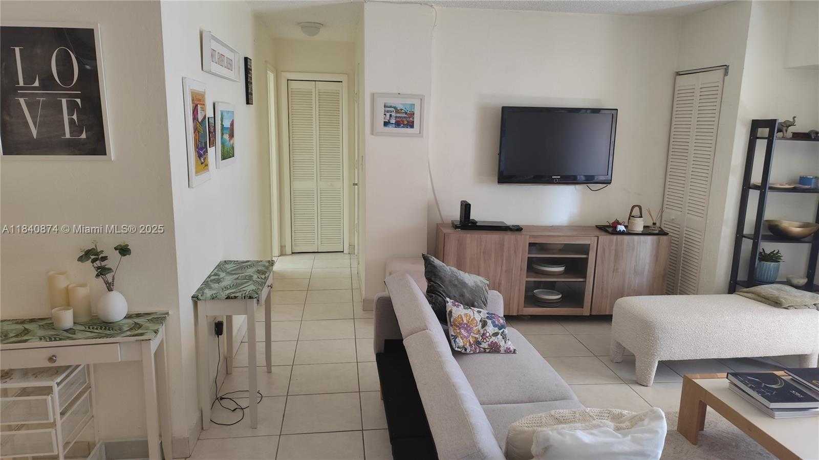Small Image of 2201 BRICKELL AVE #96, Miami Number 5