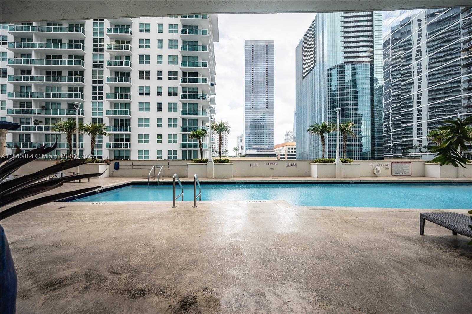 Small Image of 1200 BRICKELL BAY DR #3821, Miami Number 27