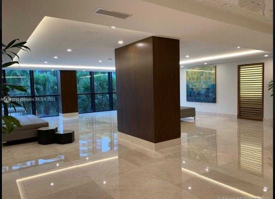 Small Image of 540 BRICKELL KEY DR #310, Miami Number 10