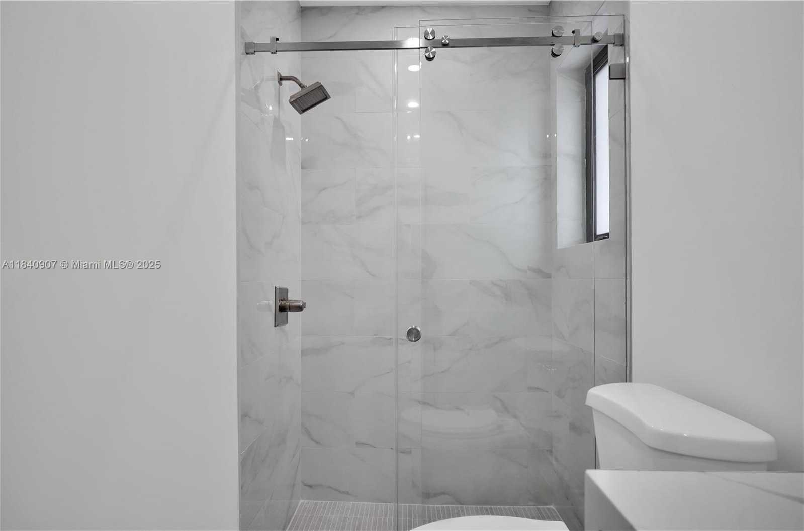 Small Image of 10424 NORTH WEST 33RD AVE, Miami Number 13