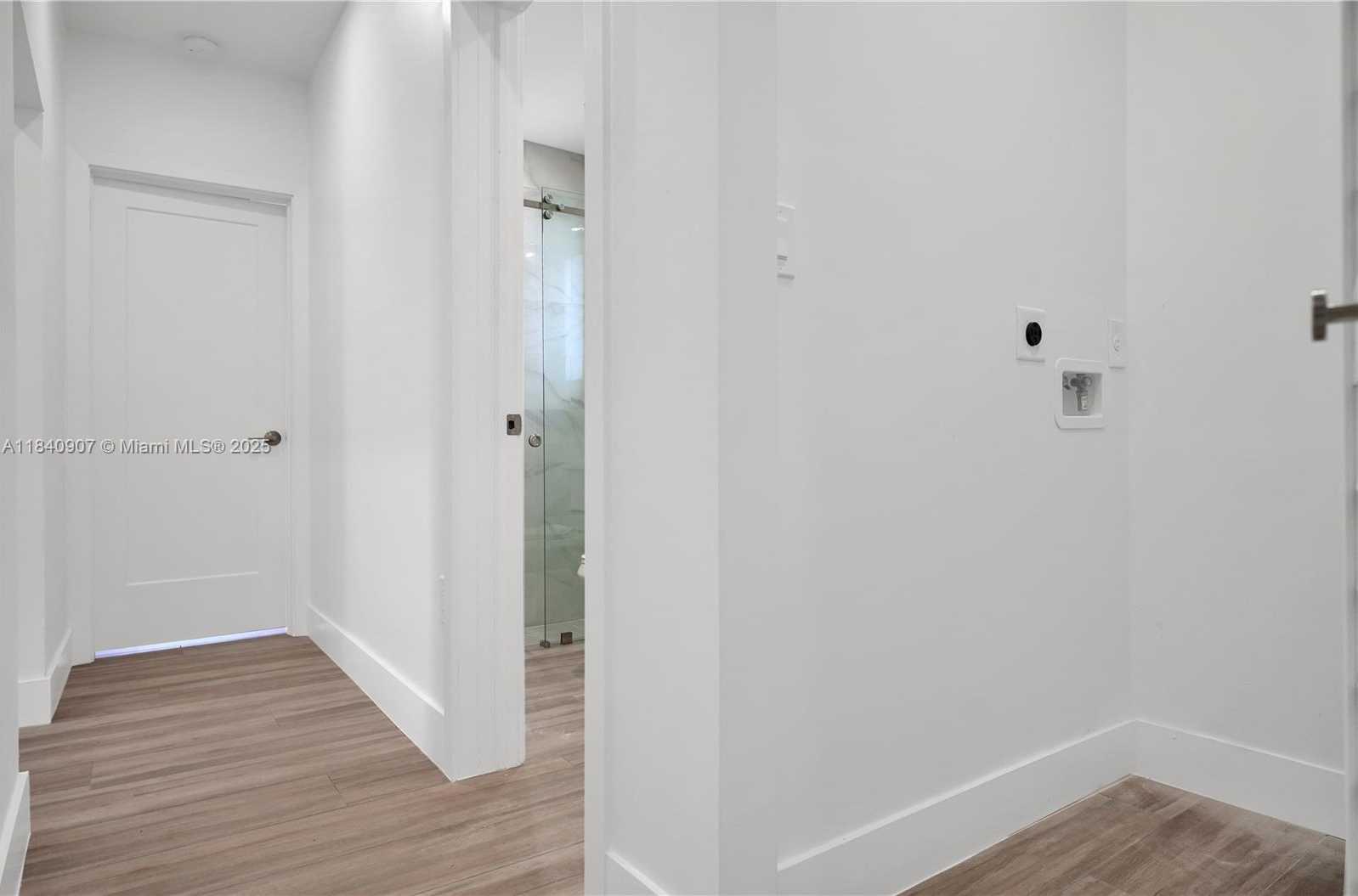 Small Image of 10424 NORTH WEST 33RD AVE, Miami Number 8