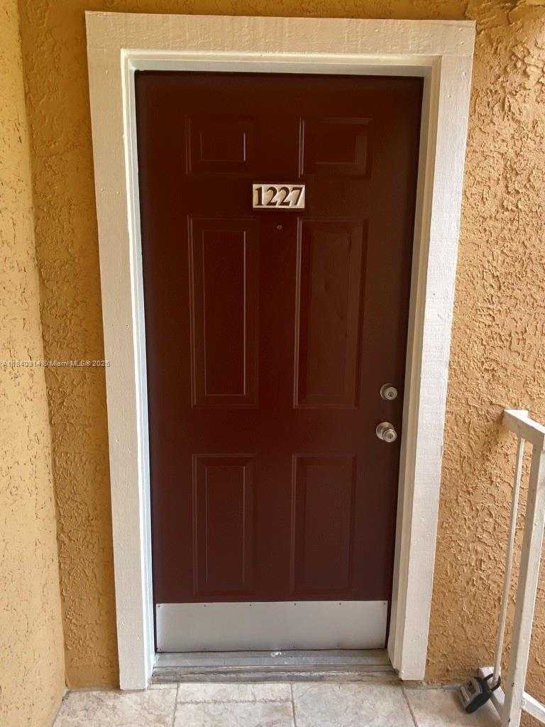 Small Image of 10581 SOUTH WEST 155TH CT #1227, Miami Number 23