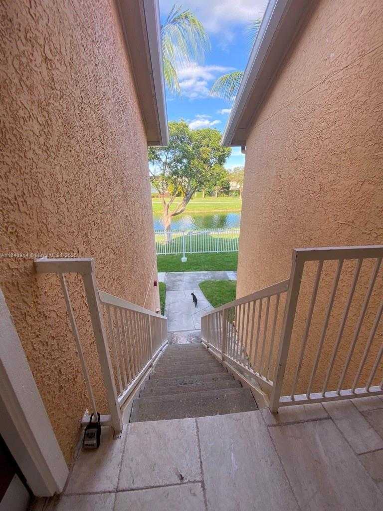 Small Image of 10581 SOUTH WEST 155TH CT #1227, Miami Number 24