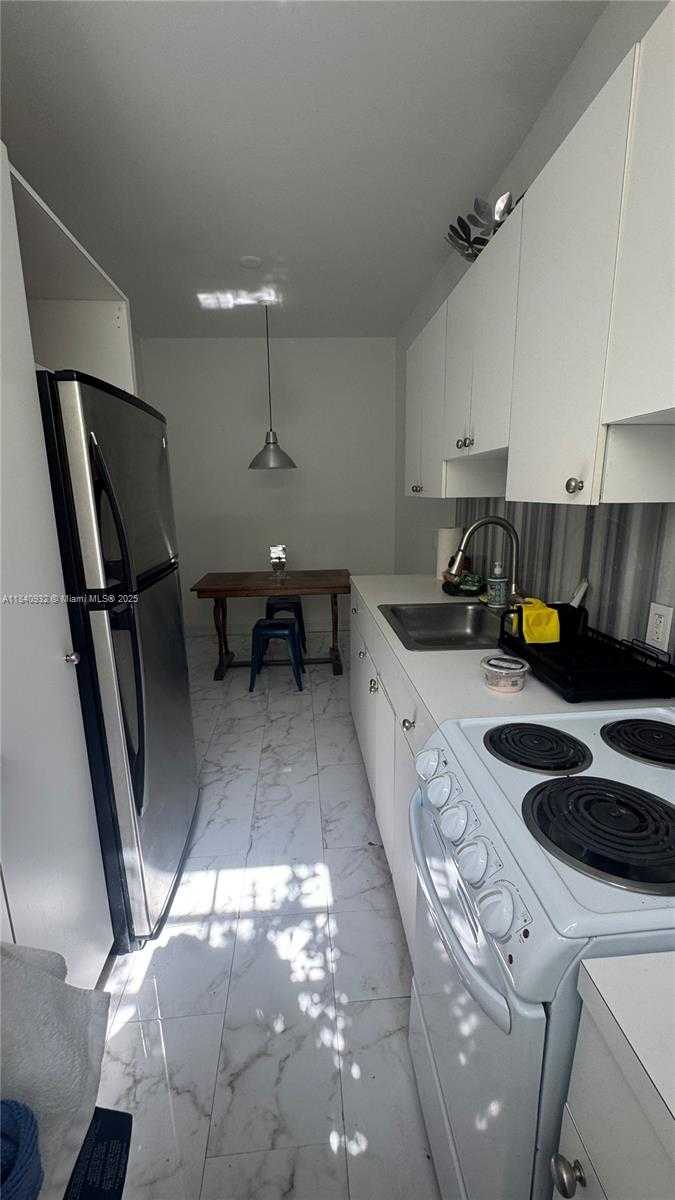 Small Image of 610 8TH ST #104, Miami Beach Number 8