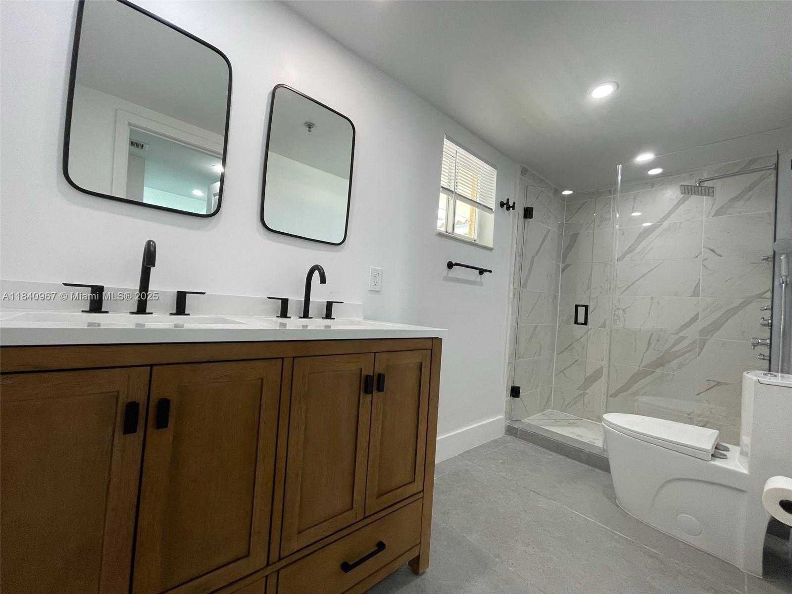 Small Image of 8888 COLLINS AVE #506, Surfside Number 10