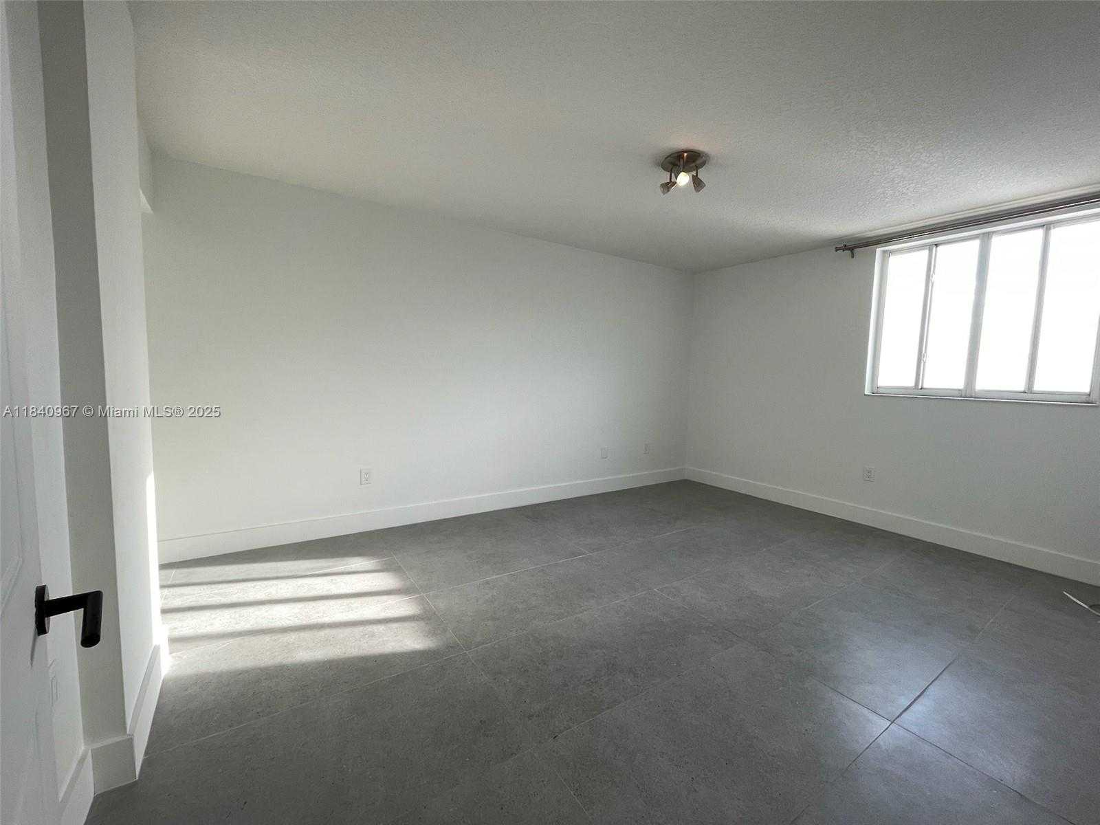 Small Image of 8888 COLLINS AVE #506, Surfside Number 19