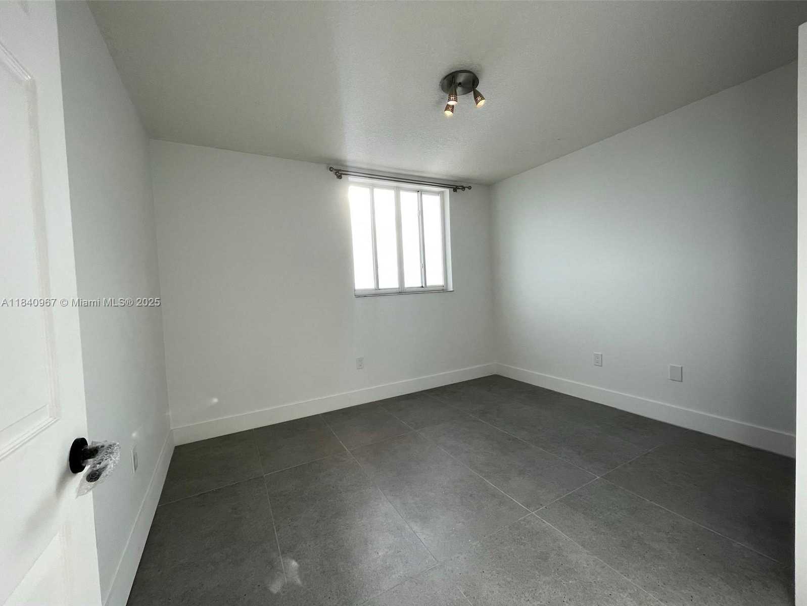 Small Image of 8888 COLLINS AVE #506, Surfside Number 20
