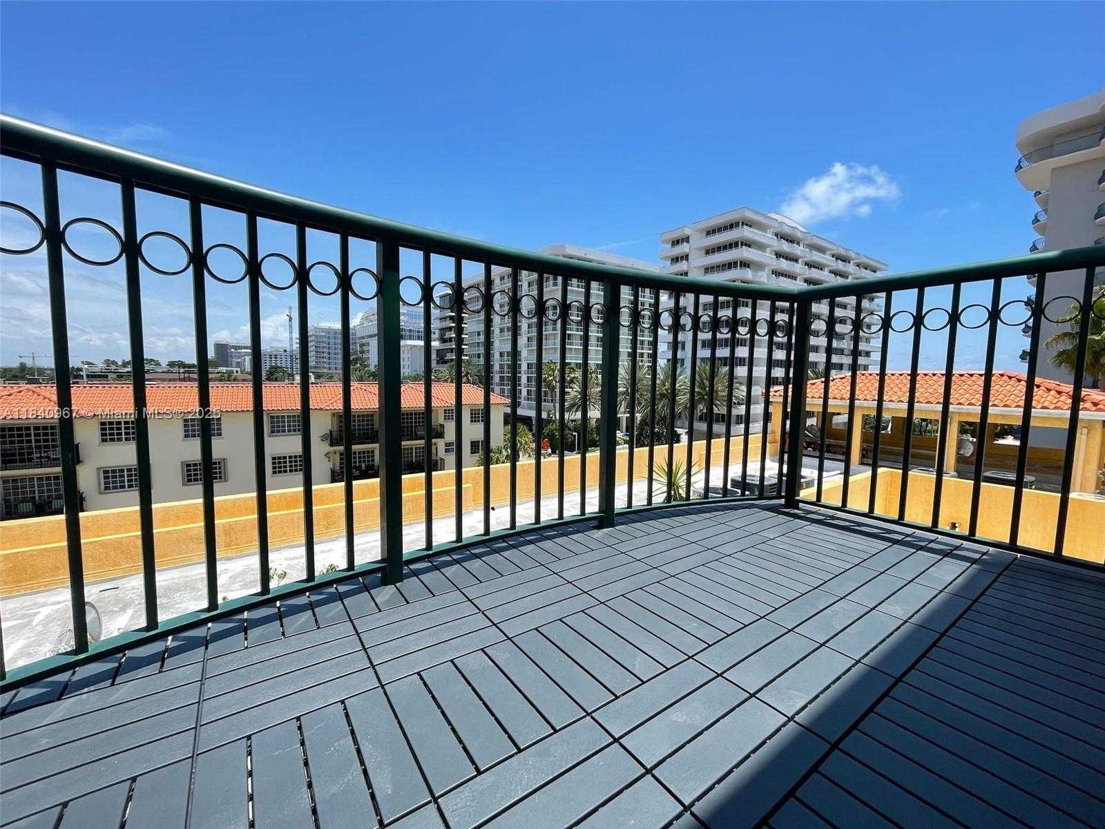 Small Image of 8888 COLLINS AVE #506, Surfside Number 27