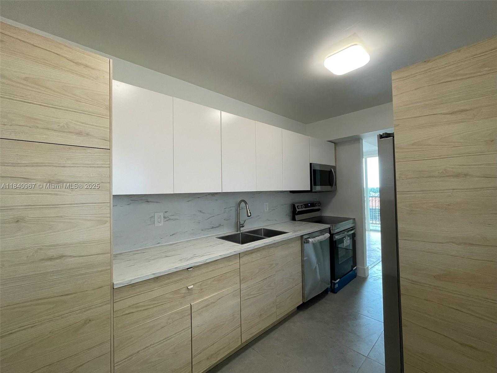 Small Image of 8888 COLLINS AVE #506, Surfside Number 5