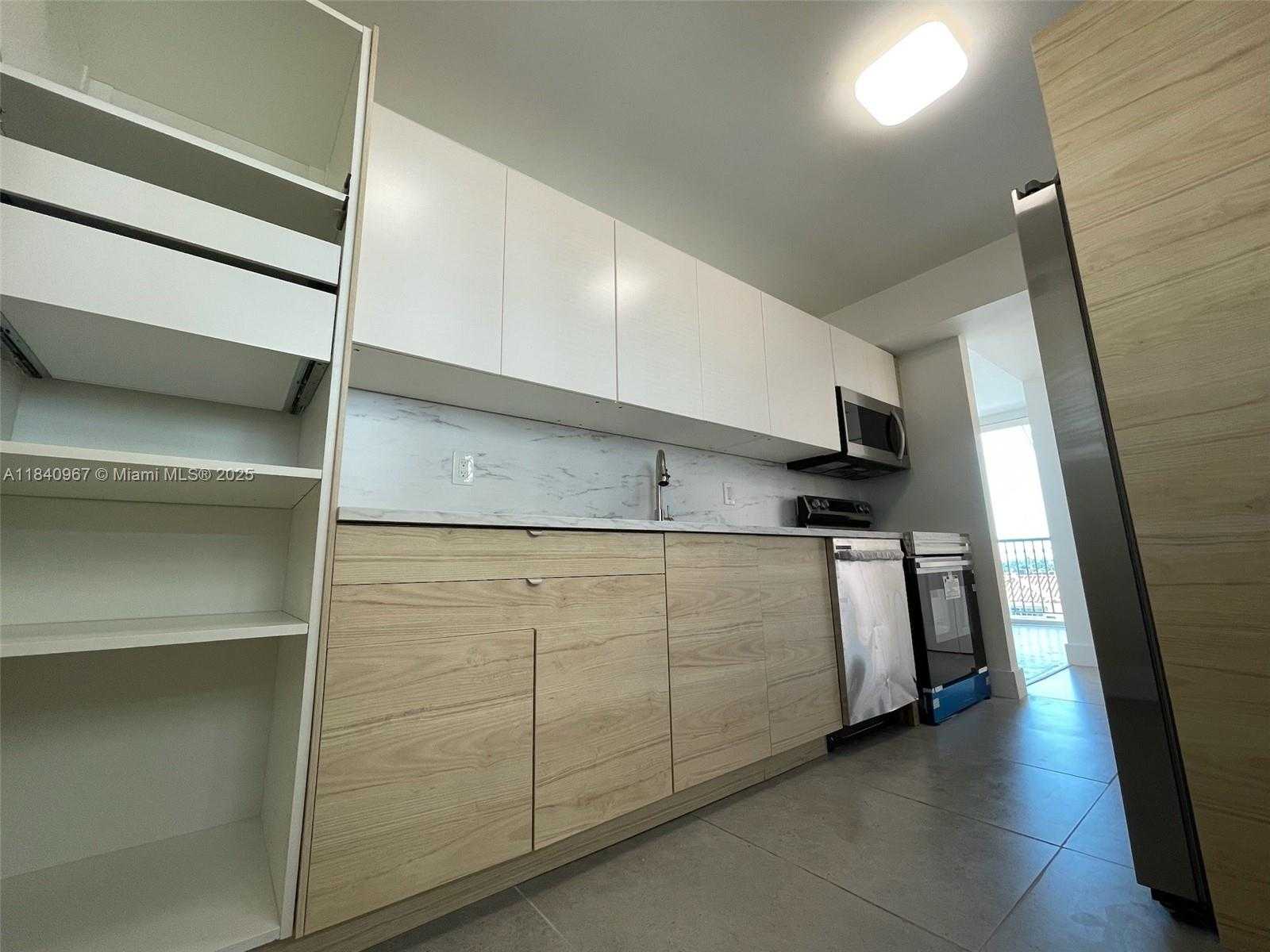 Small Image of 8888 COLLINS AVE #506, Surfside Number 7