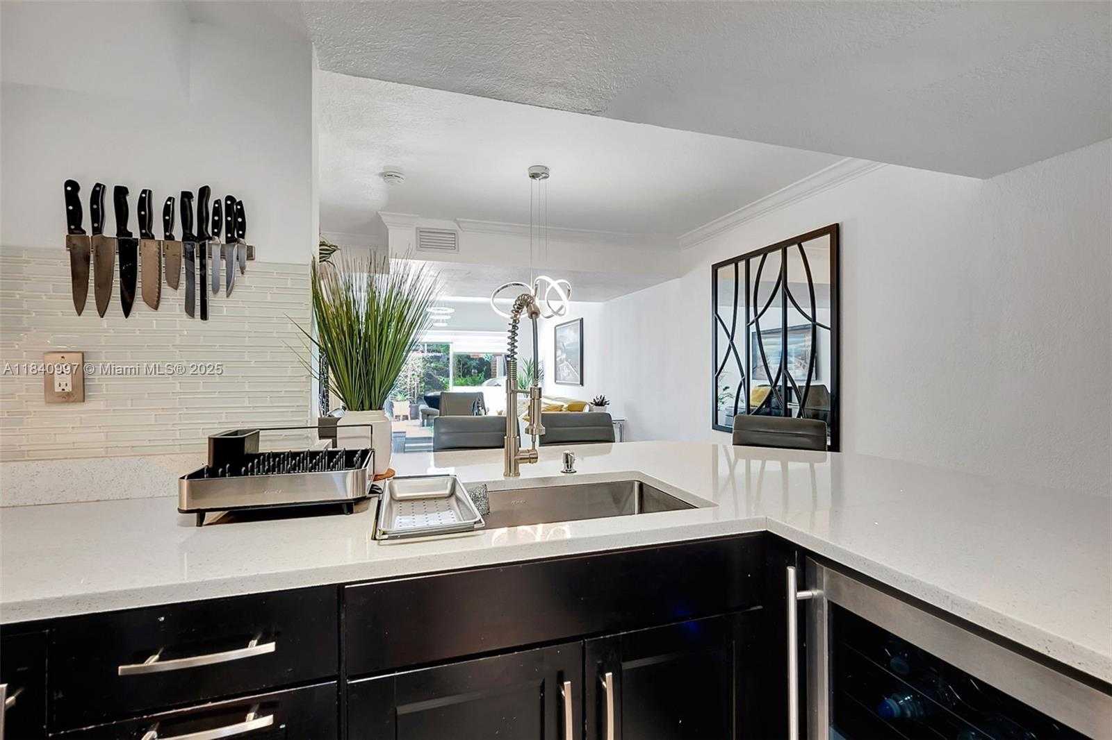 Small Image of 1187 NORTH WEST 123RD PL #204, Miami Number 12