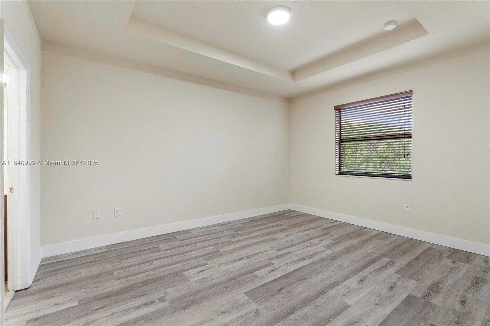 Small Image of 9329 SOUTH WEST 227TH TER, Cutler Bay Number 13