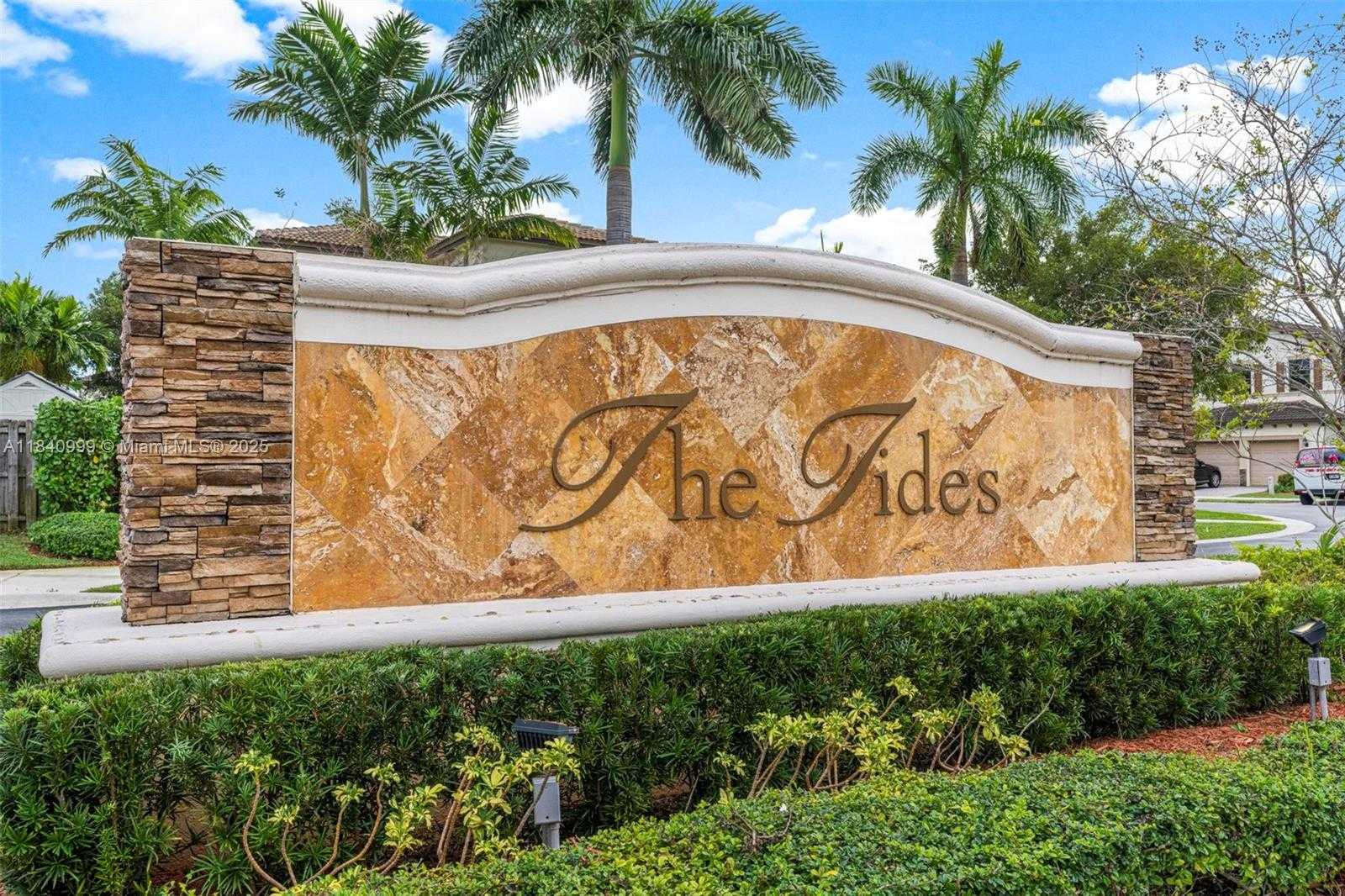 Small Image of 9329 SOUTH WEST 227TH TER, Cutler Bay Number 5
