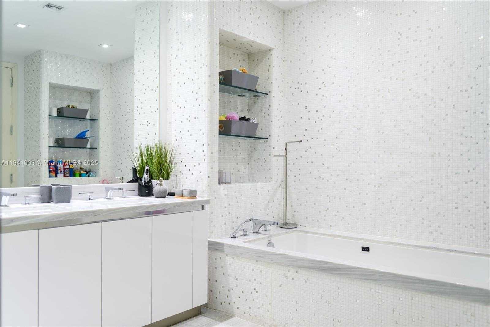 Small Image of 16901 COLLINS AVE #4005, Sunny Isles Beach Number 16