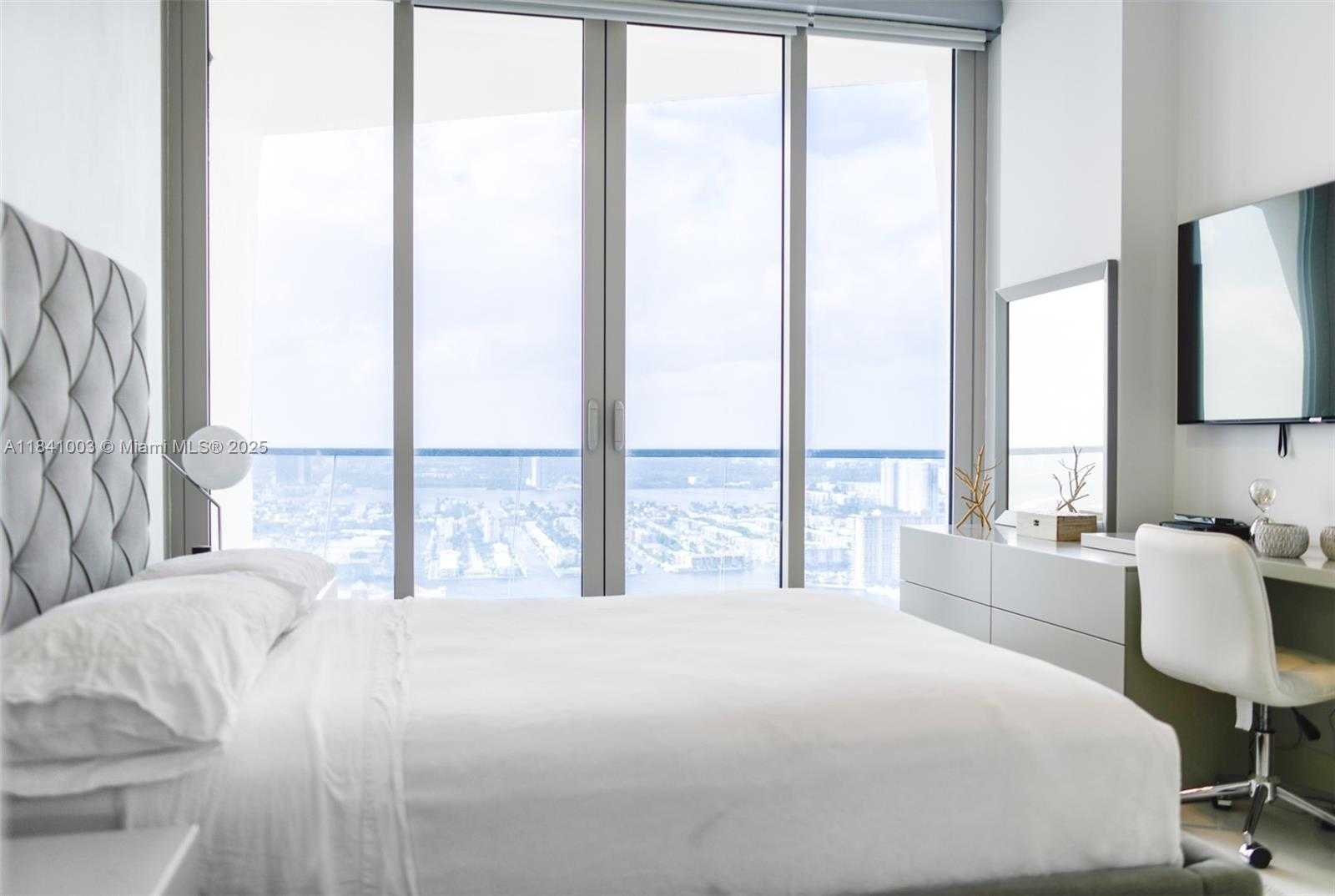 Small Image of 16901 COLLINS AVE #4005, Sunny Isles Beach Number 26