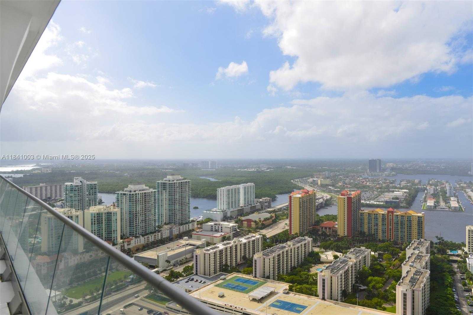 Small Image of 16901 COLLINS AVE #4005, Sunny Isles Beach Number 31