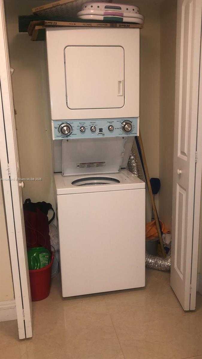 Small Image of 8120 GENEVA CT #354, Doral Number 10