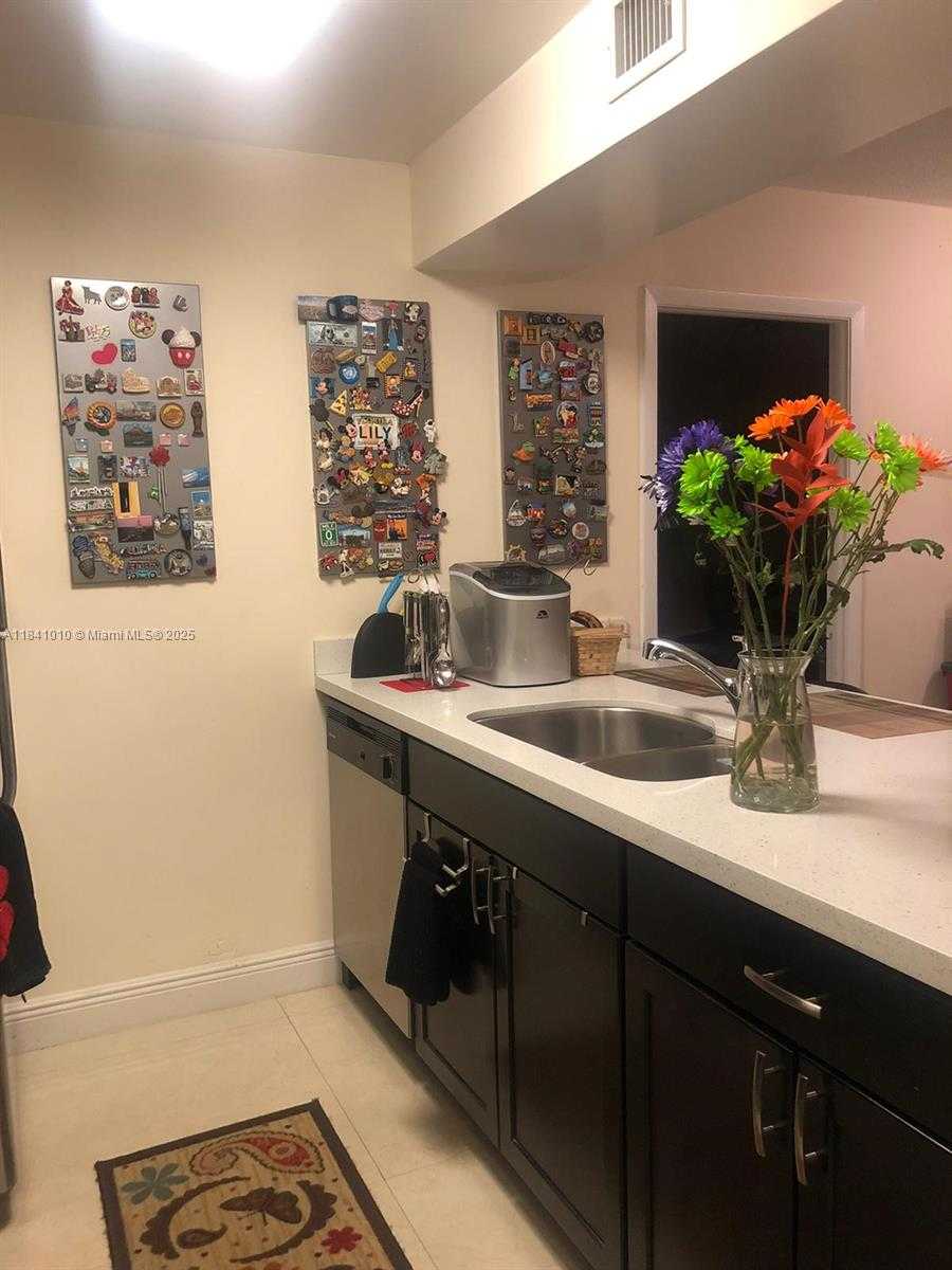 Small Image of 8120 GENEVA CT #354, Doral Number 3