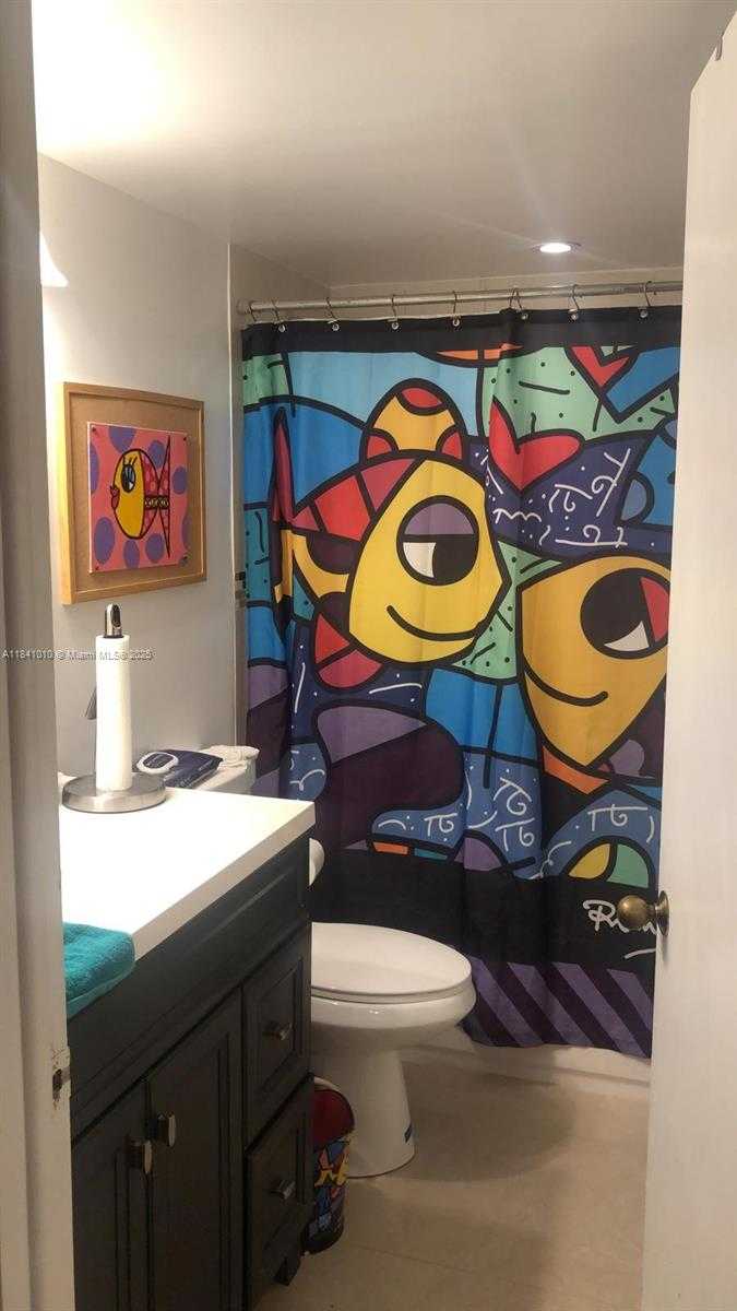 Small Image of 8120 GENEVA CT #354, Doral Number 6