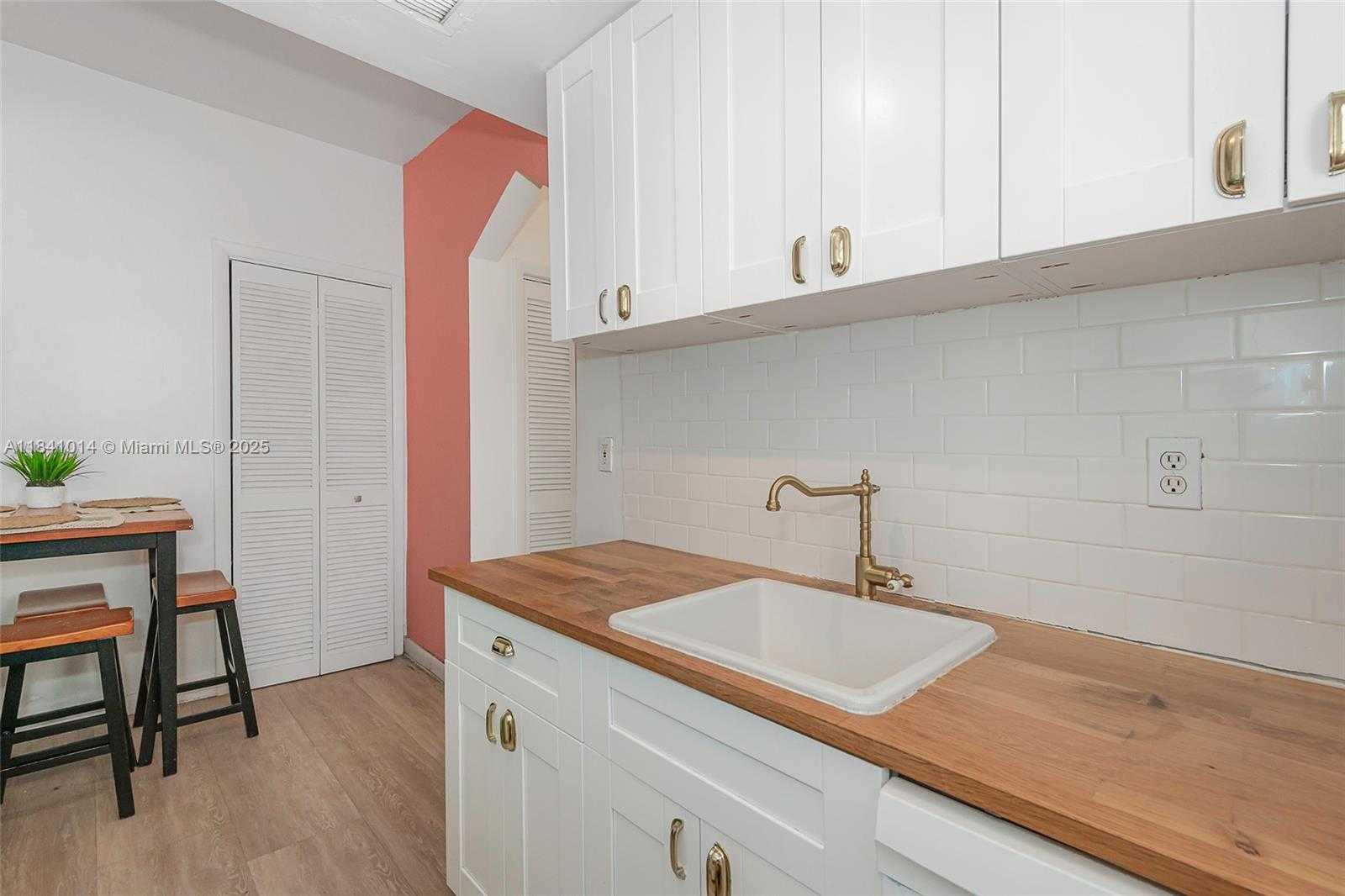 Small Image of 530 15TH ST #104, Miami Beach Number 13