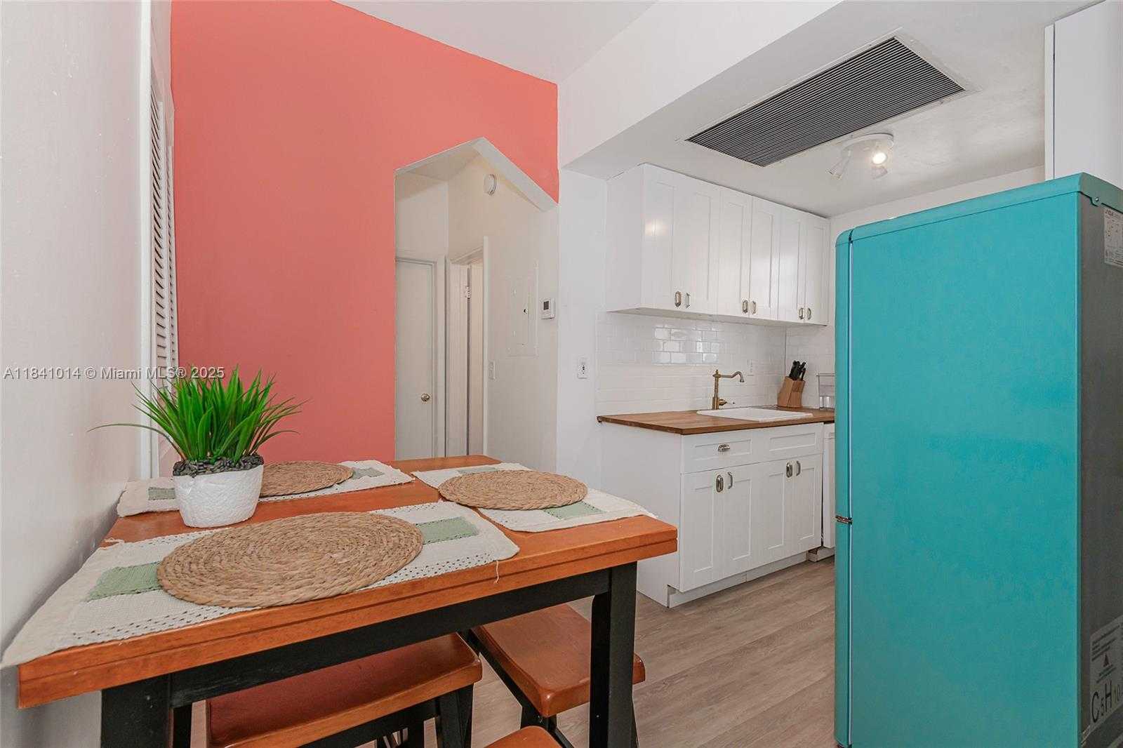 Small Image of 530 15TH ST #104, Miami Beach Number 8