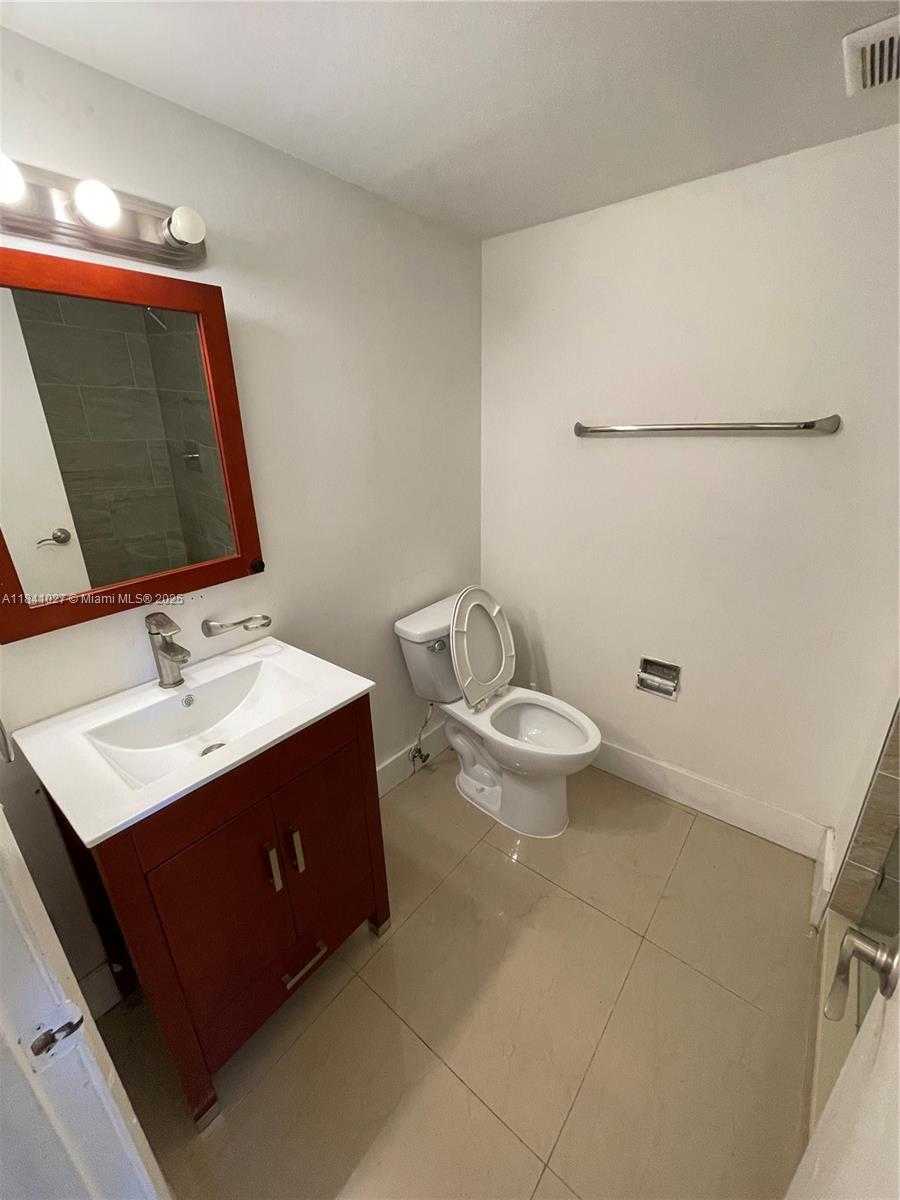 Small Image of 9735 FONTAINEBLEAU BLVD #G210, Miami Number 13