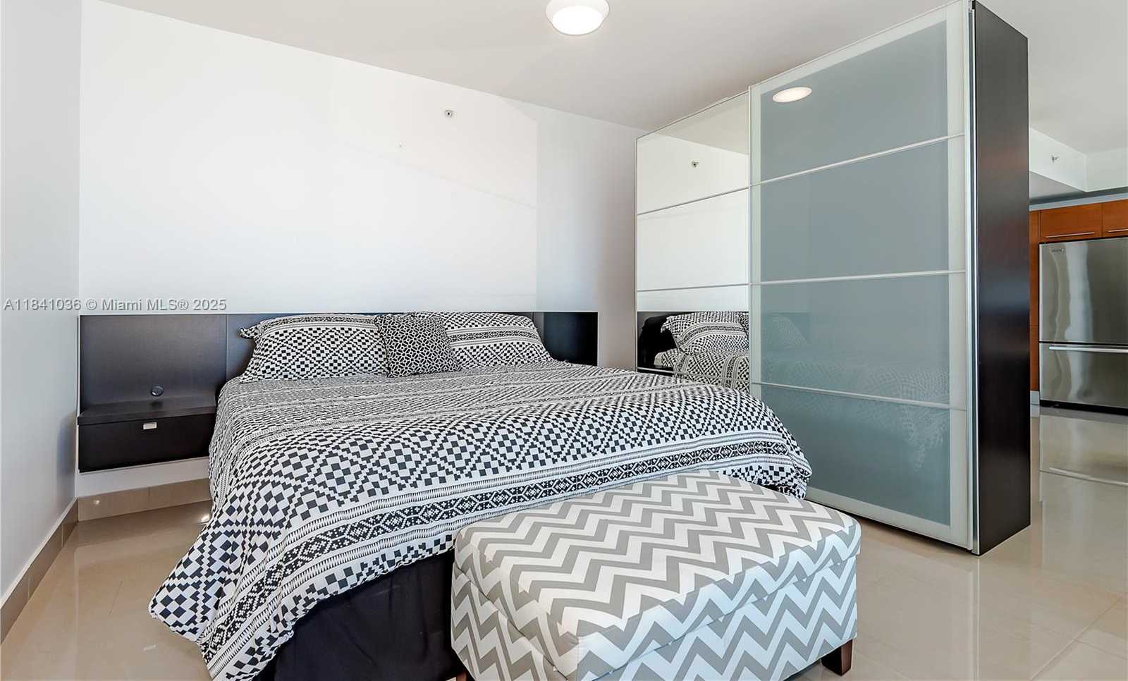 Small Image of 253 NORTH EAST 2ND ST #2805, Miami Number 10