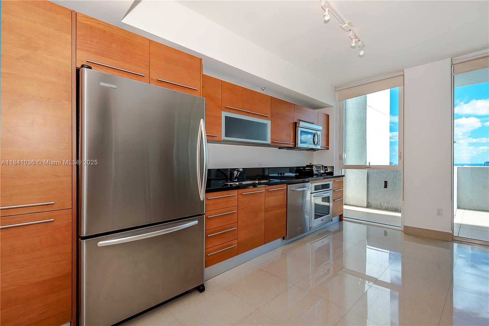 Small Image of 253 NORTH EAST 2ND ST #2805, Miami Number 14
