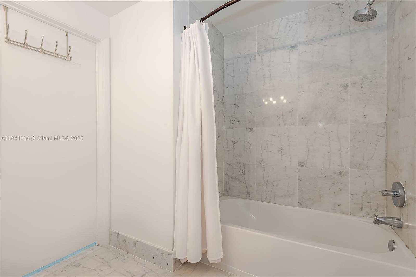Small Image of 253 NORTH EAST 2ND ST #2805, Miami Number 17