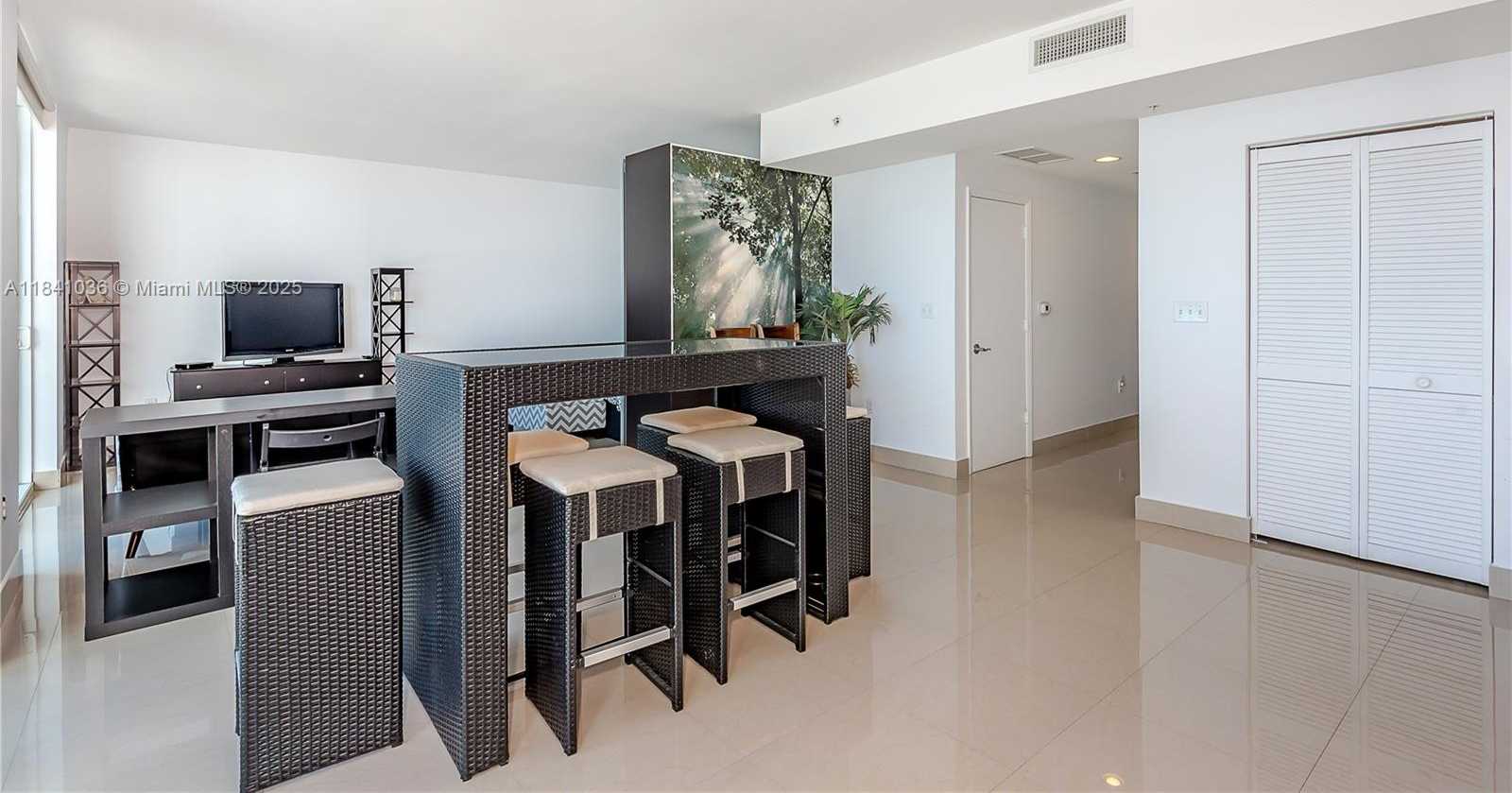 Small Image of 253 NORTH EAST 2ND ST #2805, Miami Number 7