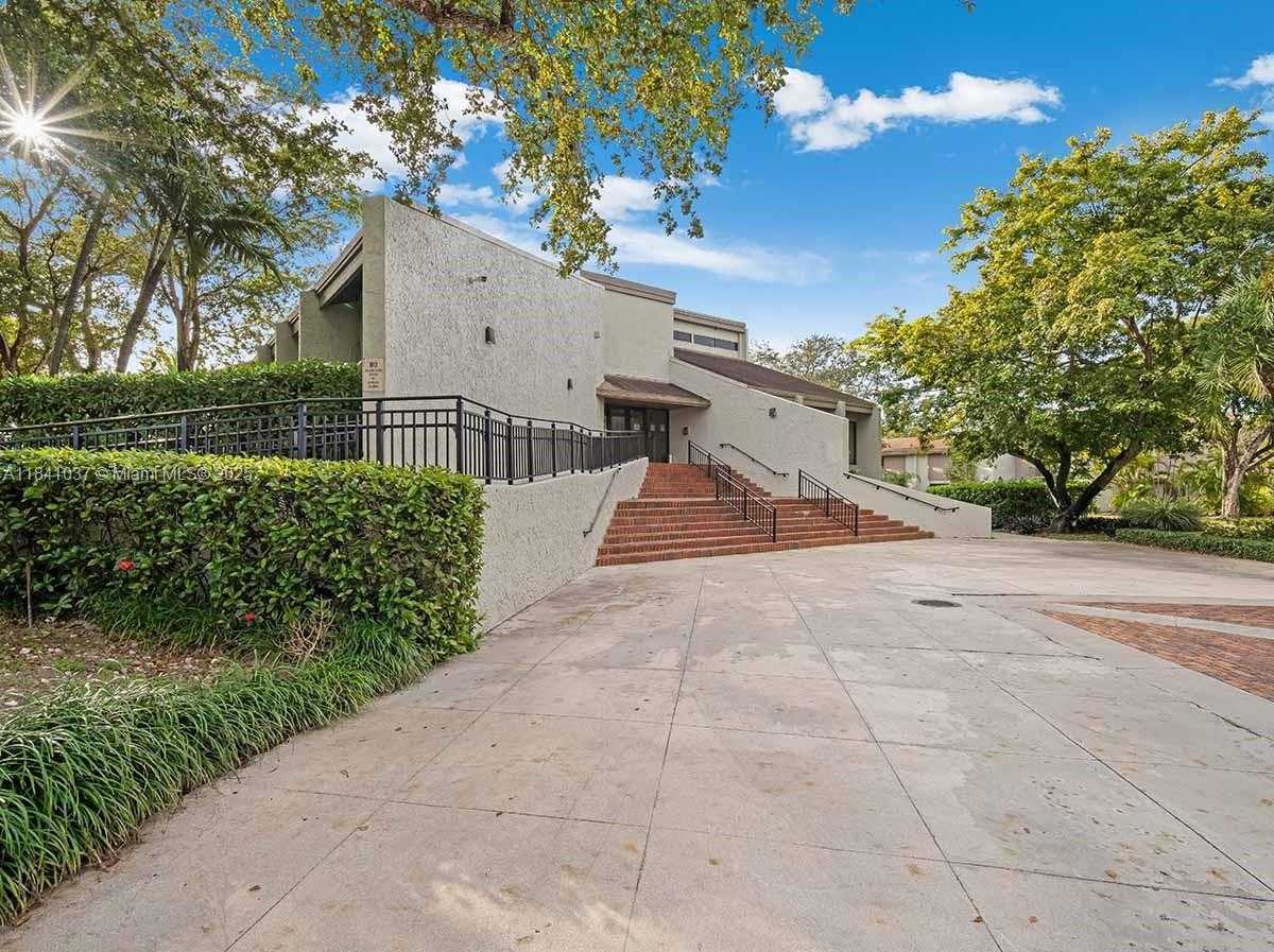Small Image of 11246 SOUTH WEST 104TH ST, Miami Number 18