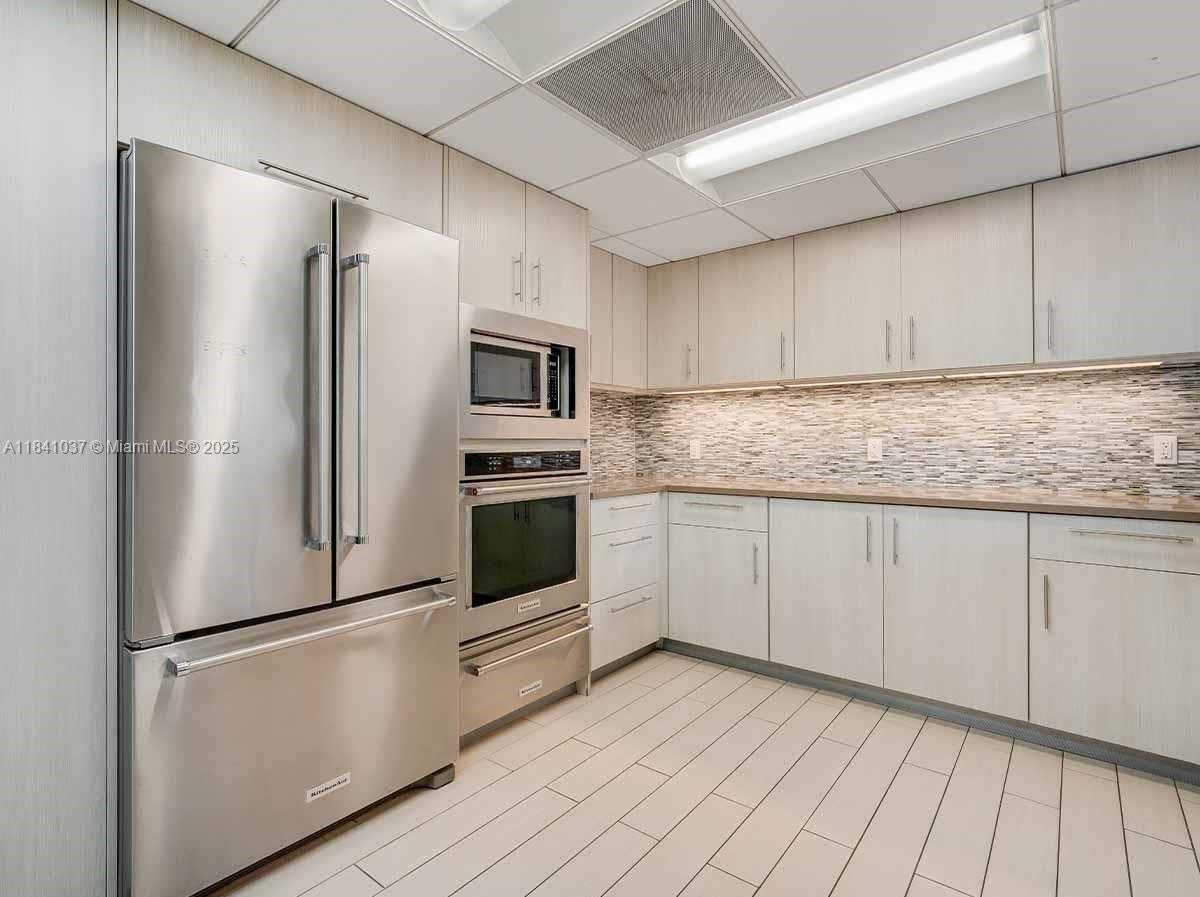 Small Image of 11246 SOUTH WEST 104TH ST, Miami Number 21