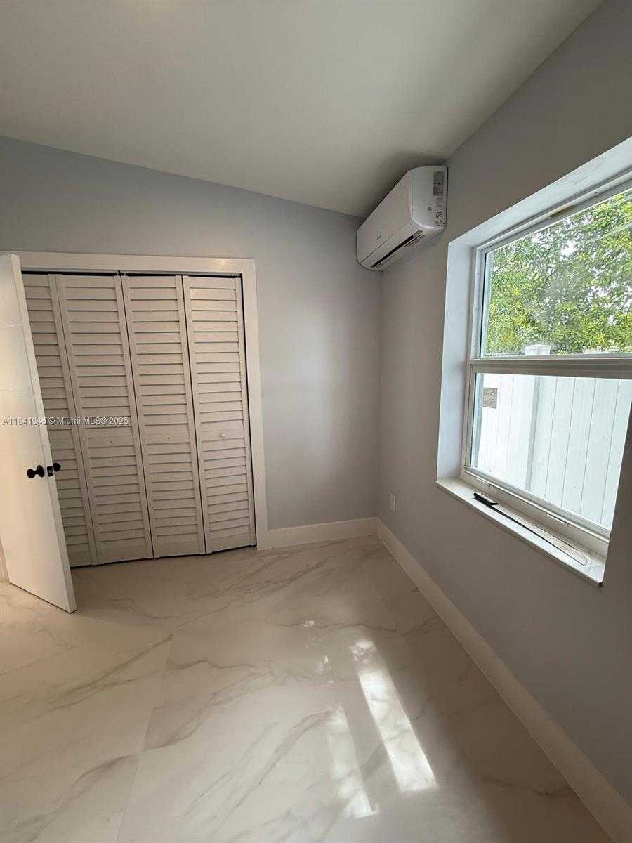 Small Image of 5636 ARTHUR ST #1, Hollywood Number 4