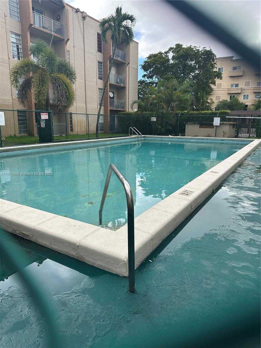 Small Image of 4845 NORTH WEST 7TH ST #301-5, Miami Number 17