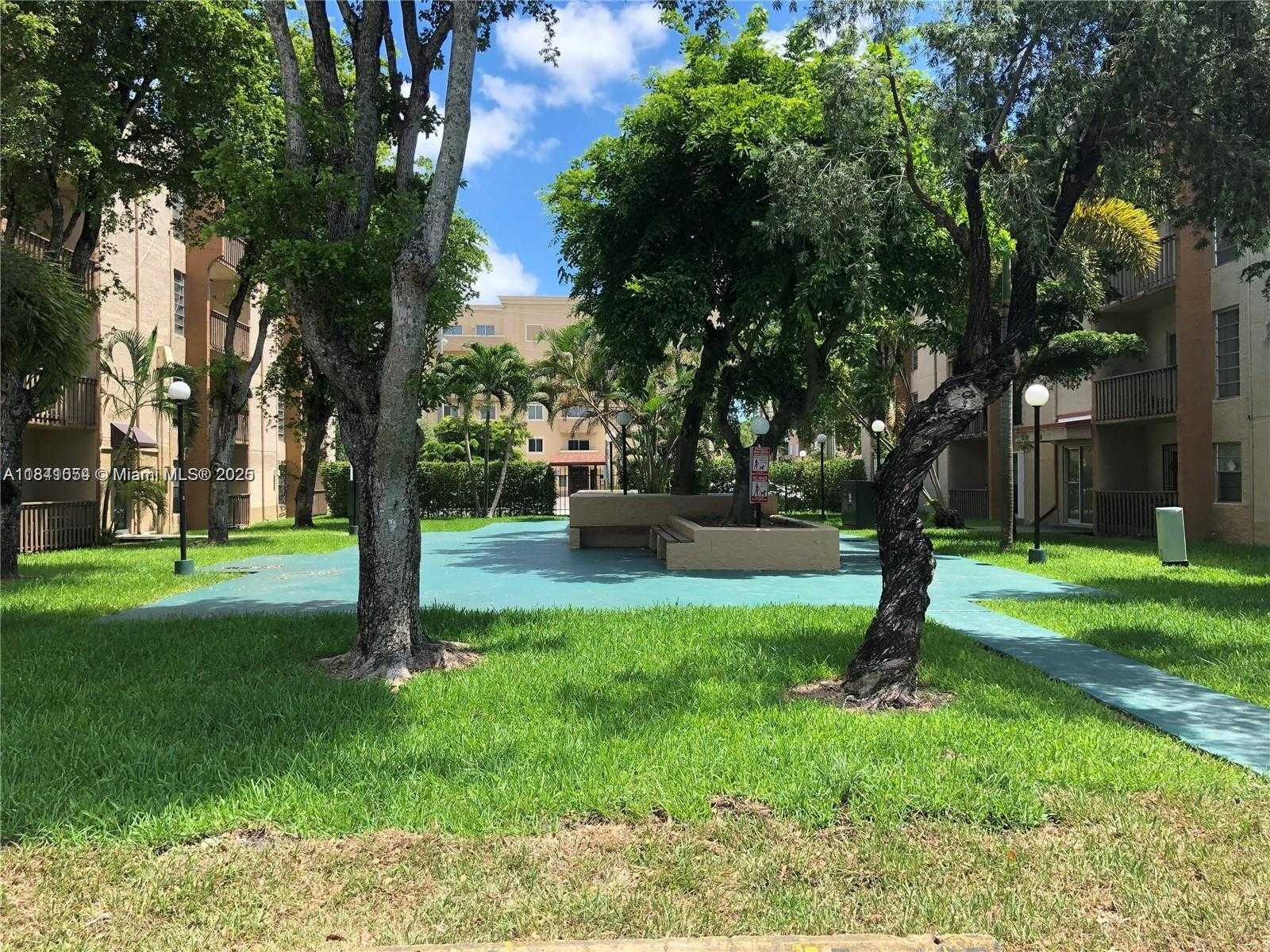 Small Image of 4845 NORTH WEST 7TH ST #301-5, Miami Number 3