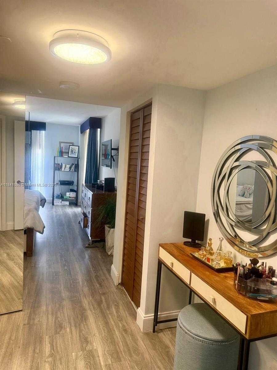Small Image of 3640 YACHT CLUB DR #410, Aventura Number 12