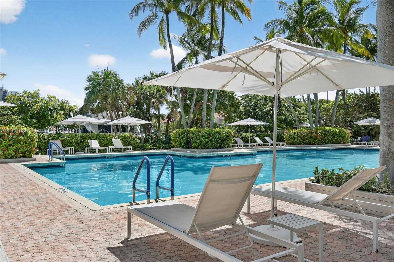 Small Image of 3640 YACHT CLUB DR #410, Aventura Number 25