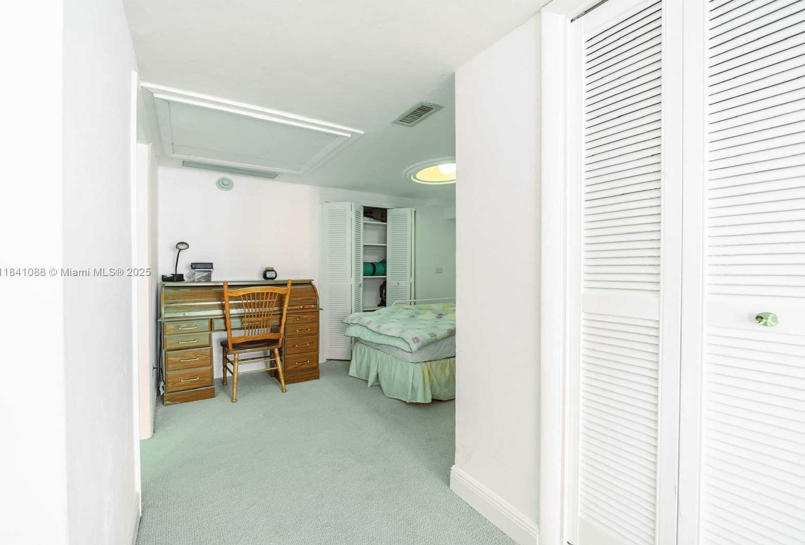 Small Image of 1408 BRICKELL BAY DR #1415, Miami Number 14