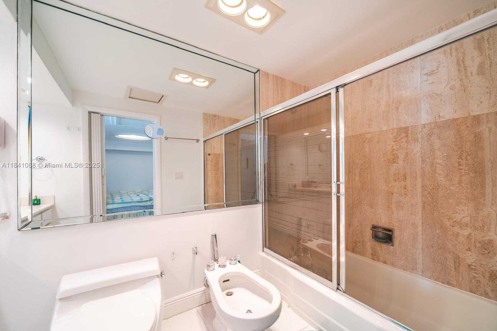 Small Image of 1408 BRICKELL BAY DR #1415, Miami Number 6