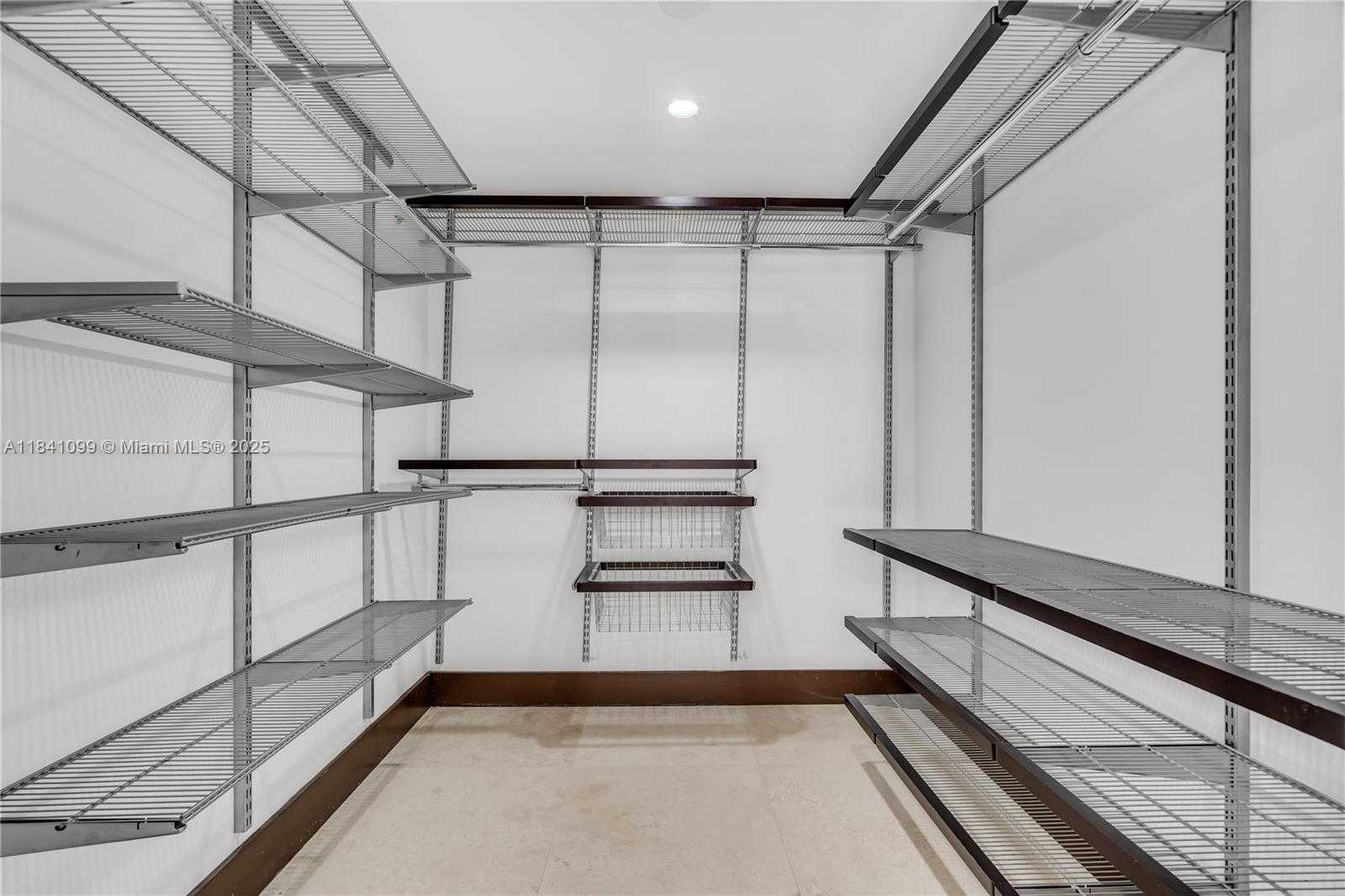 Small Image of 540 BRICKELL KEY DR #1021, Miami Number 19