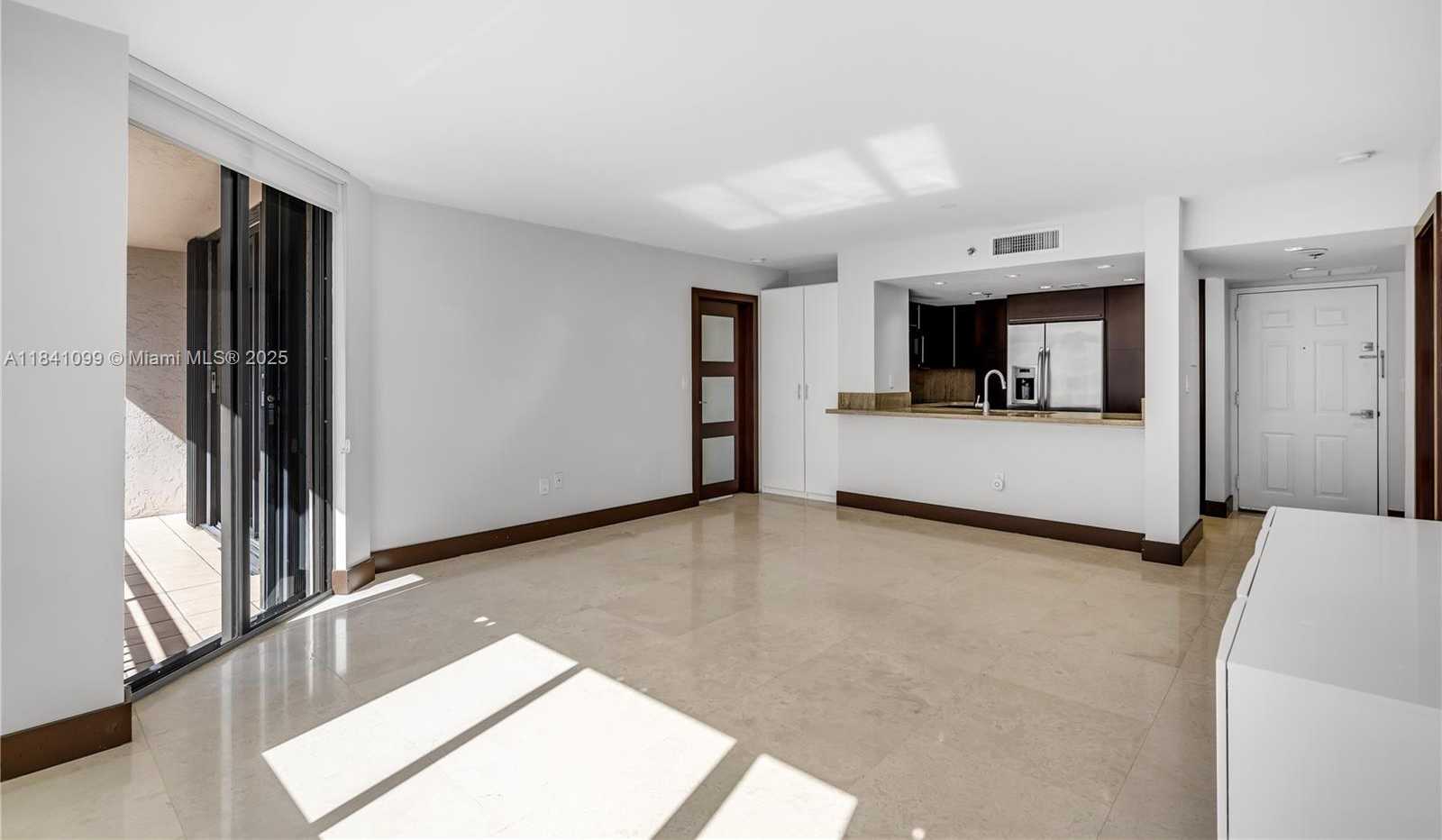 Small Image of 540 BRICKELL KEY DR #1021, Miami Number 7