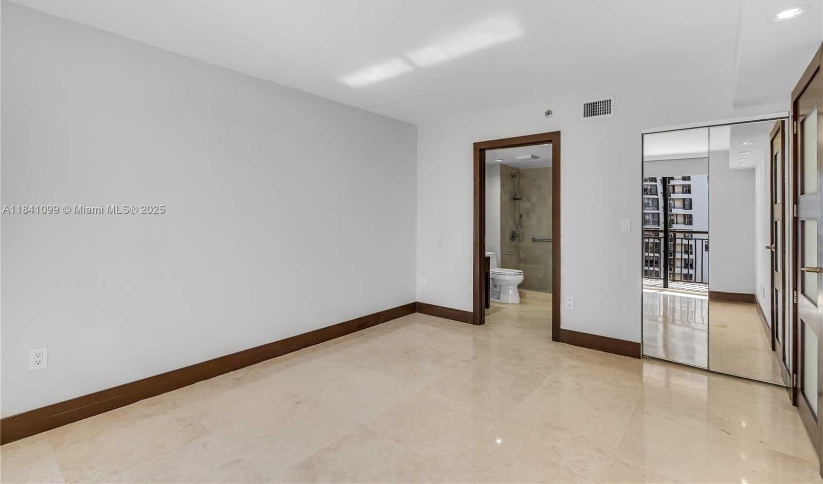 Small Image of 540 BRICKELL KEY DR #1021, Miami Number 9