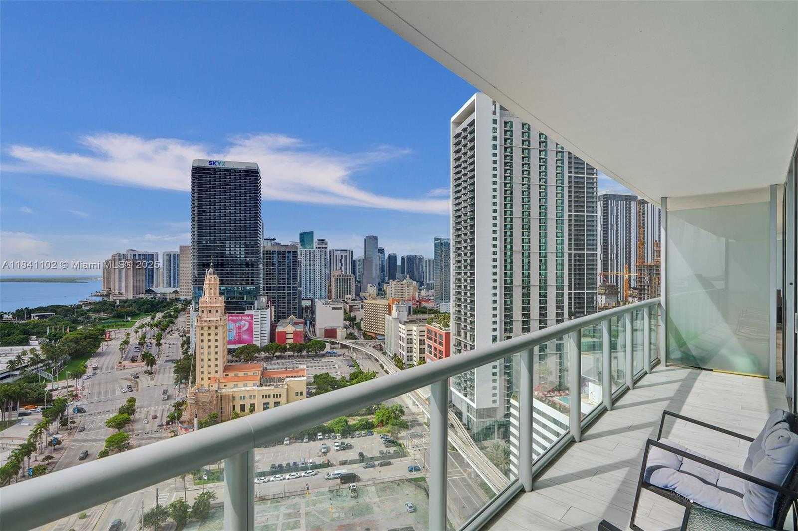 Small Image of 888 BISCAYNE BLVD #2404, Miami Number 19