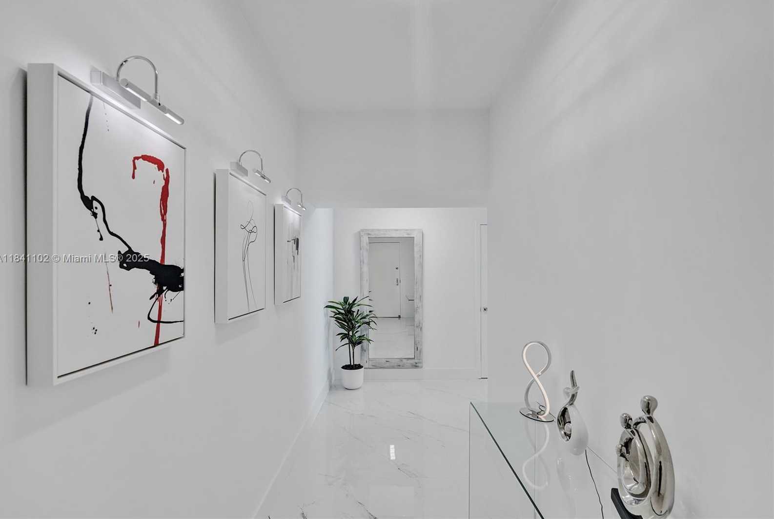Small Image of 888 BISCAYNE BLVD #2404, Miami Number 2