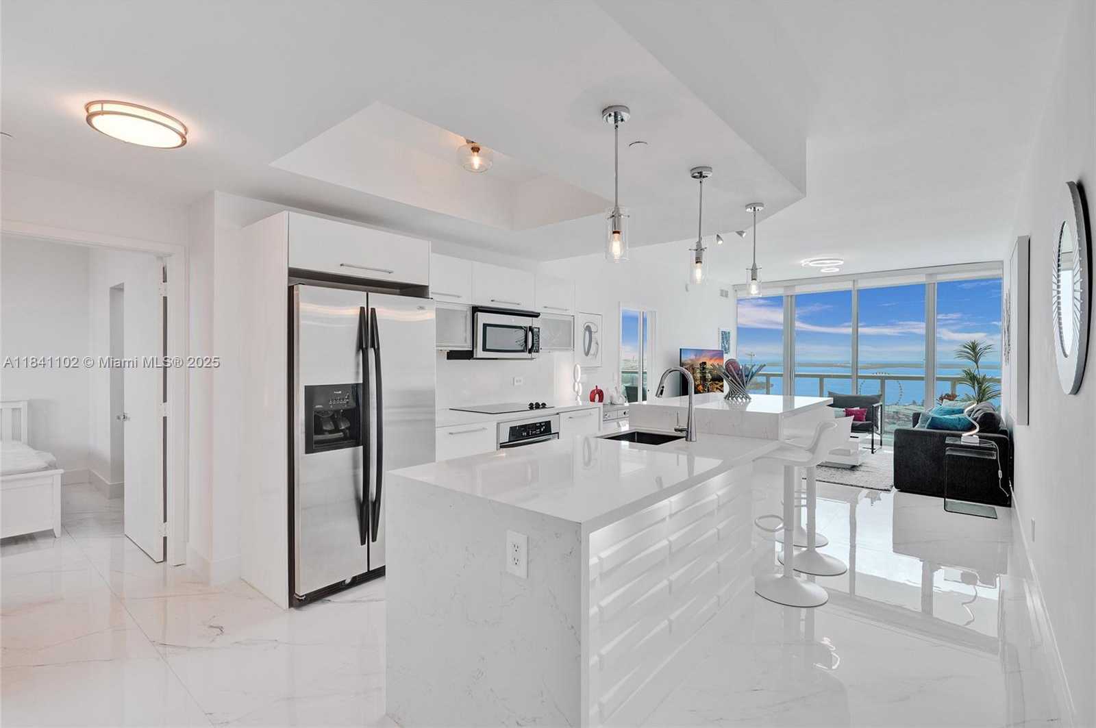 Small Image of 888 BISCAYNE BLVD #2404, Miami Number 4